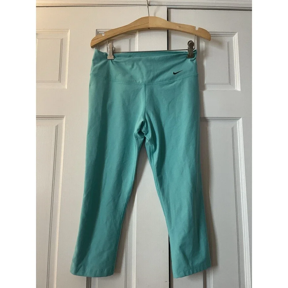 Nike Women's Size M Dri-Fit Capri Cropped Leggings Aqua Mint Blue Green Athletic